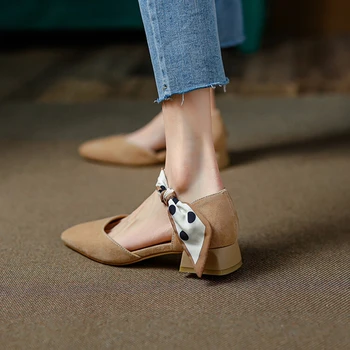 2022 Yaz Sandalet Kadın Kare Ayak Tıknaz Topuk Ayakkabı Kadın Koyun Süet Kapak Topuk Ayakkabı Kadınlar için Siyah Düşük Topuk Şık ayakkabı