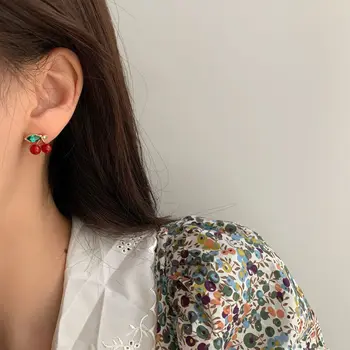 Kore Moda Taze Kiraz Klip Küpe Güzel Yaratıcı Küçük Kırmızı Kiraz Kulak Klipsi Küpe Kulak Deliği Olmadan Kadın Kadınlar için