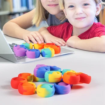 Yeni Fitget Oyuncaklar Gökkuşağı Bilezik Yetişkin Çocuk İtme Kabarcık Oyuncak Çocuk Renkli Stres rahatlatıcı oyuncaklar noel hediyesi